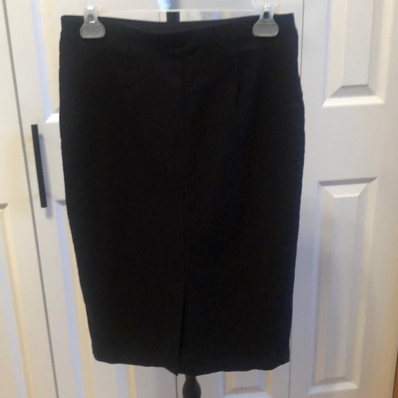 89th & Madison Dresses & Skirts - 89th & Madison 🩶Designer Skirt Black Chevron NWOT